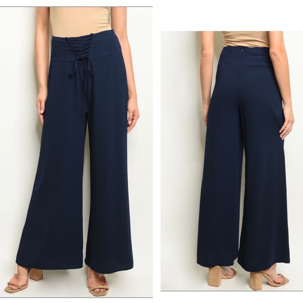 ☕️ Beautiful Navy Wide Pant 🌟